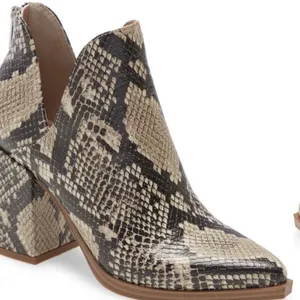 Steve Madden booties thumbnail 1