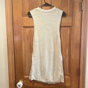 Wilfred Artizia beige vest sweater size small . thumbnail 3