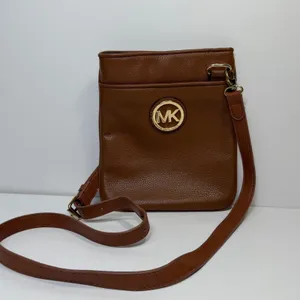 Michael‎ Kors Fulton Crossbody Bag Brown Pebbled Leather Gold Logo Bag Designer thumbnail 2