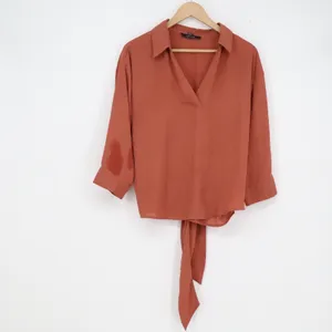 Forever 21 Contemporary Rust Terracotta Tie Back V-Neck 3/4 Sleeve Blouse Large thumbnail 2