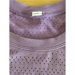Lululemon Swiftly Breathe Top 6‎ Wisteria Purple Long Sleeve Perforated shirt thumbnail 3