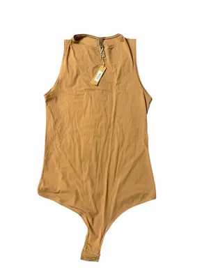 SKIMS NWT Crewneck Bodysuit; Fits Everybody; Color Sienna; Beige/Nude size Large thumbnail 3