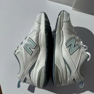 New Balance 608 V5 White Gray Walking Training Shoes Women’s Size 6.5 thumbnail 7