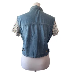 Vintage ‘80s Sasson Floral Cotton & Denim Button Front Short Sleeve Crop Top thumbnail 8