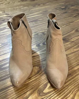 Boots thumbnail 1