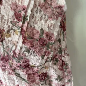 Vanity Y2k Fairy Lace Large Floral Lace Boho Sheer‎ Cap Sleeve Going Out Top thumbnail 4