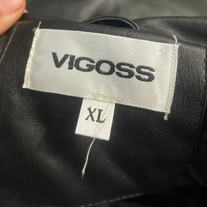 Vigoss Faux Leather Cropped Quilted Puffer Jacket SZ XL Military Flight Aviation thumbnail 4