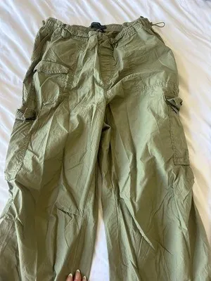 Aeropostale Cargo Green Pants Olive thumbnail 1