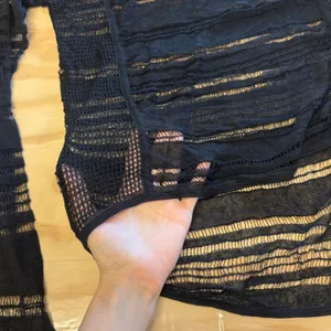 Trouve Sheer Mesh Open Knit Linen Blend High Low Top Long Sleeve Monochrome XS thumbnail 6