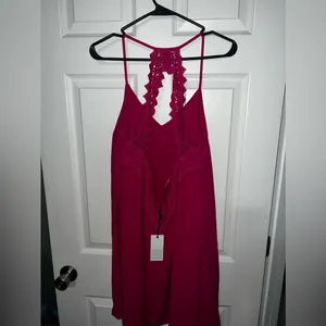NWT Love Riche Lace Back Detail Women Pink Dress Size Large thumbnail 2