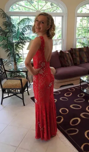 Red Dress thumbnail 2