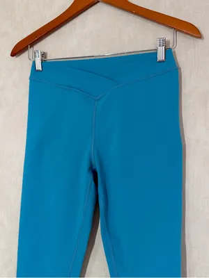 Alo Yoga Women’s Criss Cross Capri Leggings Mid Rise in Blue 6 thumbnail 4