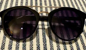 Sunglasses Black thumbnail 1