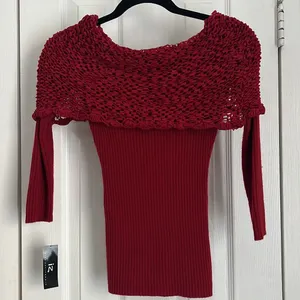 Iz Byer 🆕Red Sweater, Size Small thumbnail 2