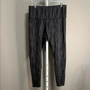 Lysse Reversible Leggings Size‎ XL Black/Gray Athleisure- Dark Woods thumbnail 5