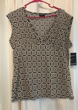 Vintage BCBG XL Top NWT Black thumbnail 1