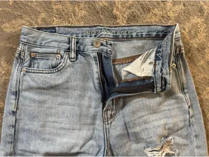 American Eagle Mom Jeans thumbnail 4