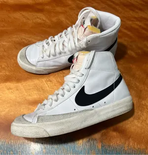Nike Blazer Mid ‘77 Vintage White Black Sneakers basketball foam tongue 7.5 thumbnail 1