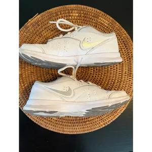 Nike Core‎ Motion TR Womens Training Shoes White Metallic Silver Sneakers thumbnail 10