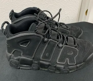 Nike Women’s Black Air Sneakers thumbnail 1