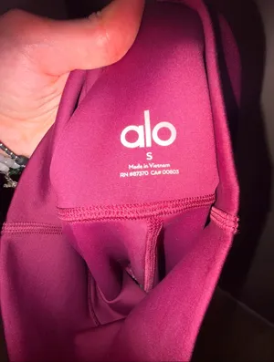 Alo Yoga High-Waisted Leggings Airlift Wild Berry thumbnail 4