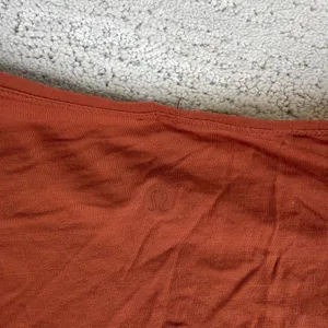 Womens Lululemon Size 10 Long Back In Action Tshirt Rust Orange Basic Relaxed thumbnail 5