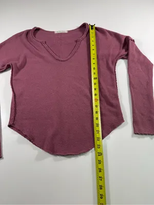 Free People Long Sleeve V‑Neck Knit Top in Plum/Mauve thumbnail 3