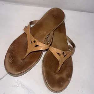 UGG Women's Brown Leather Espadrille Boho Annice Flat Thong Sandals Women's 8 thumbnail 16