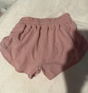 Lululemon 2.5" Hotty Hot thumbnail 2