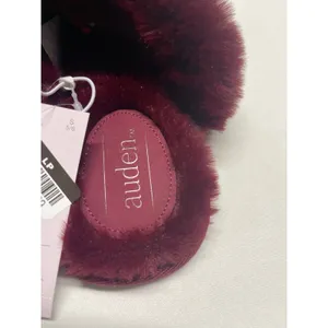 Auden Women's Fuzzy Burgandy Slippers Size small 5/6, Nwt thumbnail 4