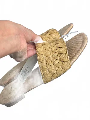 NWTs New Day Tan Woven Slide Sandals Size 8.5 thumbnail 2