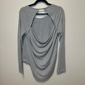 Gray Long Sleeve Women's Top Size L thumbnail 3