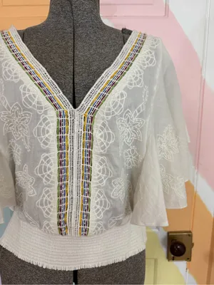 Anthropologie Floreat Aviana Embroidered Flutter Sleeve Smock Waist Top Sz L 💛🍄 thumbnail 3