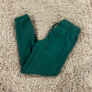 Aritzia TNA Sweatpants thumbnail 1