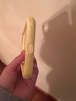 Iphone 11 Pro Max Case Yellow thumbnail 4