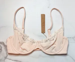 NWT Skims Fits Everybody Lace Unlined Scoop Bra thumbnail 1