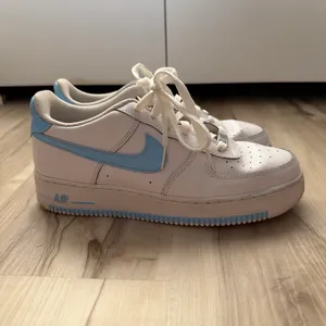 Air Force 1 Custom Baby Blue Size 8 thumbnail 4