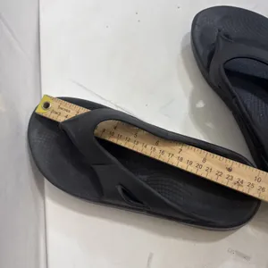 OOFOS Ooriginal Recovery Black Sandals Thong Flip Flops Women's Size 9 Men's 7 thumbnail 13