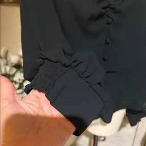 Modcloth Black Ruched Long Sleeve Blouse thumbnail 3