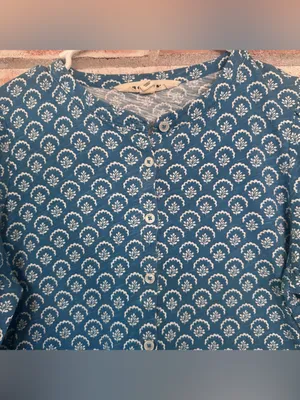 Boden Cardigan Button Up Shirt Knit Women’s 6 Blue Pattern Cotton Lightweight thumbnail 2
