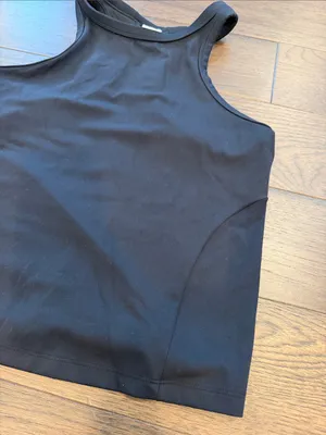 all in motion Black High-Neck Crop Tank Size Medium - P25 thumbnail 2