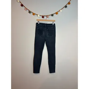 Mother Denim High Waisted Looker Jeans in Coffee, Tea or Me thumbnail 2