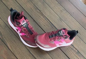 New Balance NTR Women Trail Running Shoe size-8.5 thumbnail 1