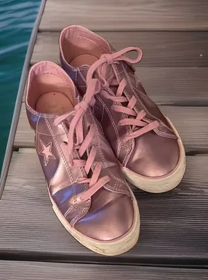 Converse One Star Metallic Pink Low Top Sneakers Women’s 6 thumbnail 1