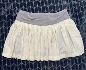 Lululemon Women's Pleat To Street Skirt White Heathered Size 4 thumbnail 1