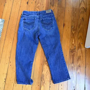 Levi's Demi Curve Classic Cropped Jeans Size 4/27 Low Rise Dark Wash thumbnail 3