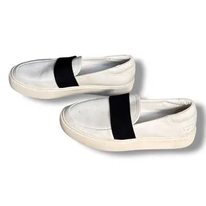UGG Chayze White Leather Slip On Sneakers Black Strap Size 8‎ Casual Minimalist thumbnail 2