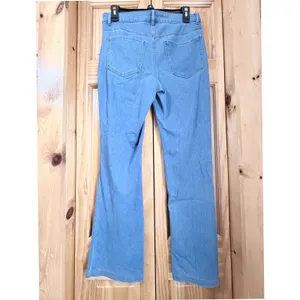 Halara Women's Petite M Flare Leg Jeans Light Wash Stretch Denim Pants thumbnail 4
