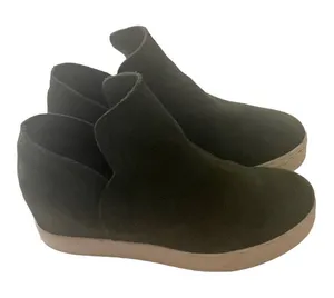 Steve‎ Madden Women's Size 7.5 Suede Leather Green Wrangle High Top Sneakers thumbnail 1