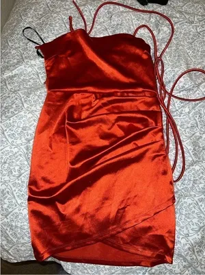 Forever 21 Satin stretchy orange backless dress size M thumbnail 1